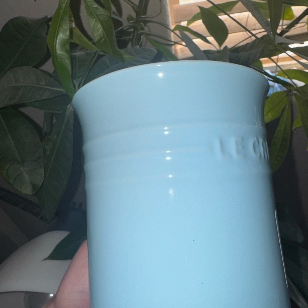 Le Creuset utensil crock